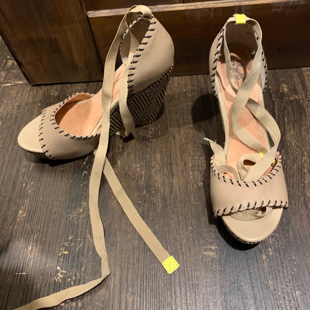 Seychelles Wedges